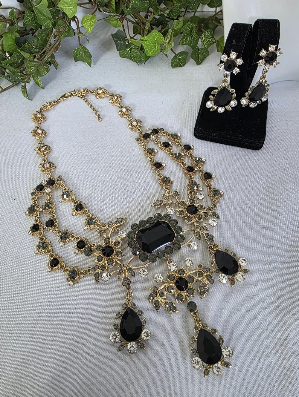 Statement Vintage Vibes Black & Clear Crystal Bib Necklace & Drop Earrings Set